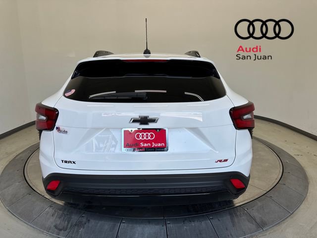 Used 2025 Chevrolet Trax RS w/ Sunroof Package image 38