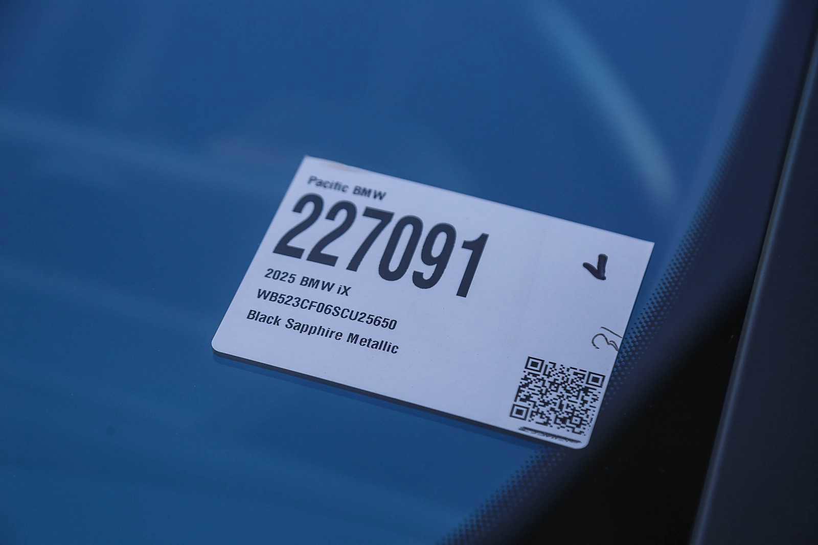 Used 2025 BMW iX xDrive50 w/ Sport Package image 23