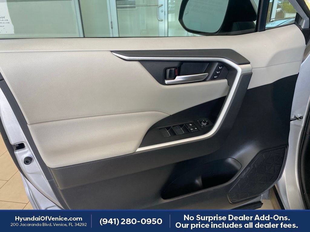 Used 2021 Toyota RAV4 XLE Premium FWD image 40