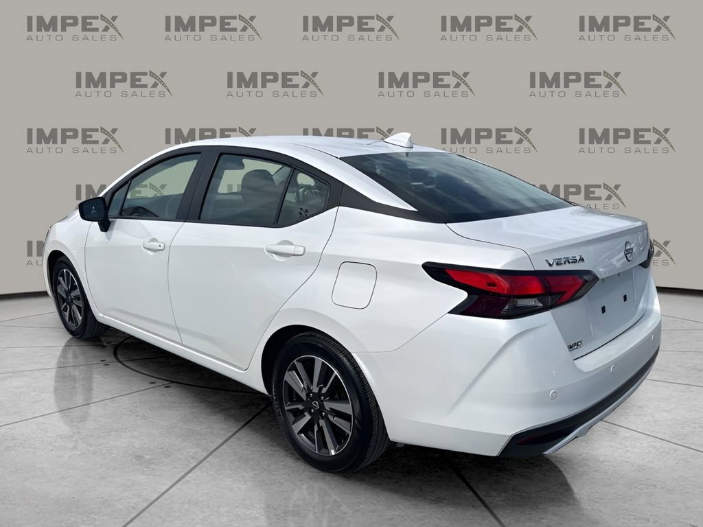 Used 2025 Nissan Versa SV image 3