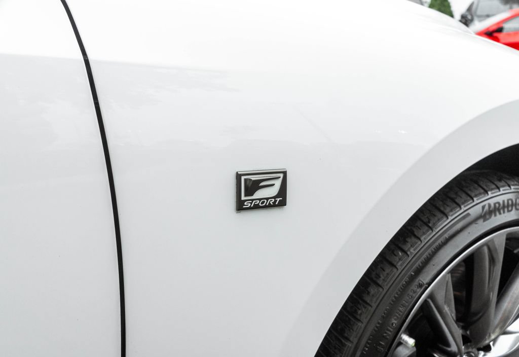 Used 2022 Lexus IS 300 F Sport AWD/4WD image 4