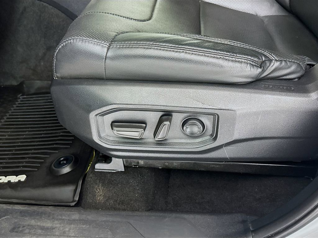 Used 2023 Toyota Tundra SR5 w/ SR5 Premium Package AWD/4WD image 20