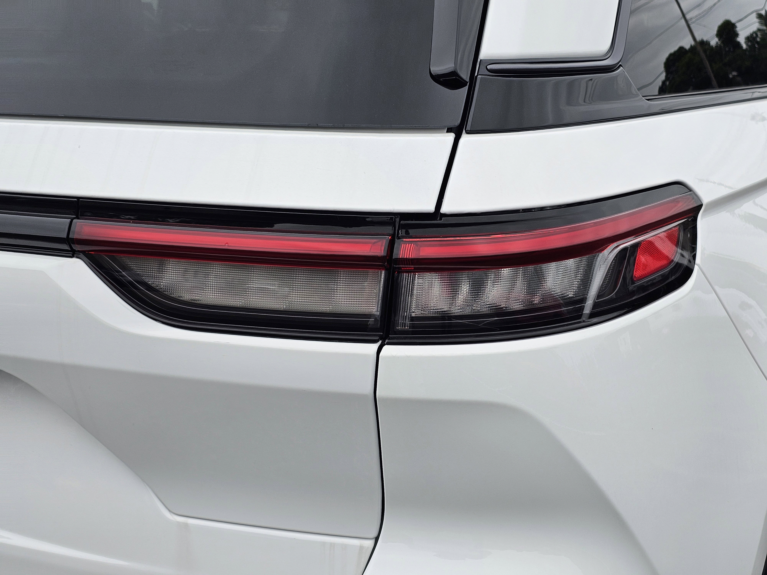 New 2026 Jeep Grand Cherokee Altitude RWD image 9