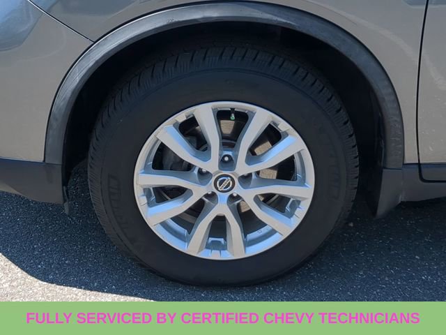 Used 2018 Nissan Rogue SV image 19