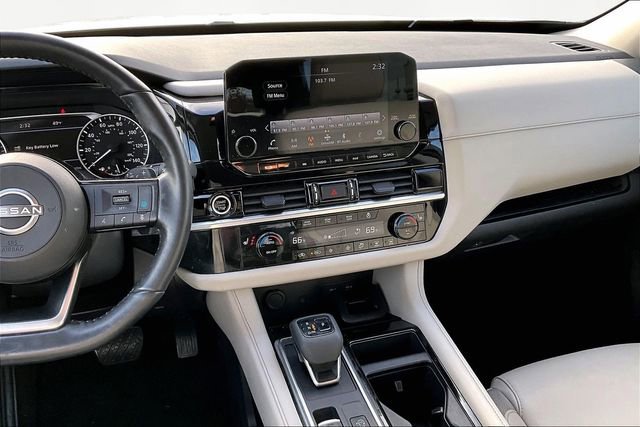 Used 2023 Nissan Pathfinder SL image 9
