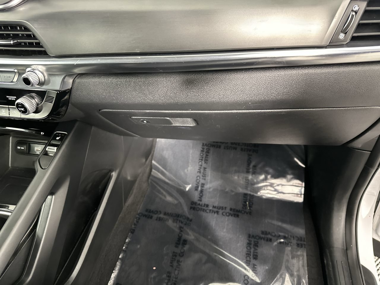 Certified 2022 Kia Telluride S FWD image 23