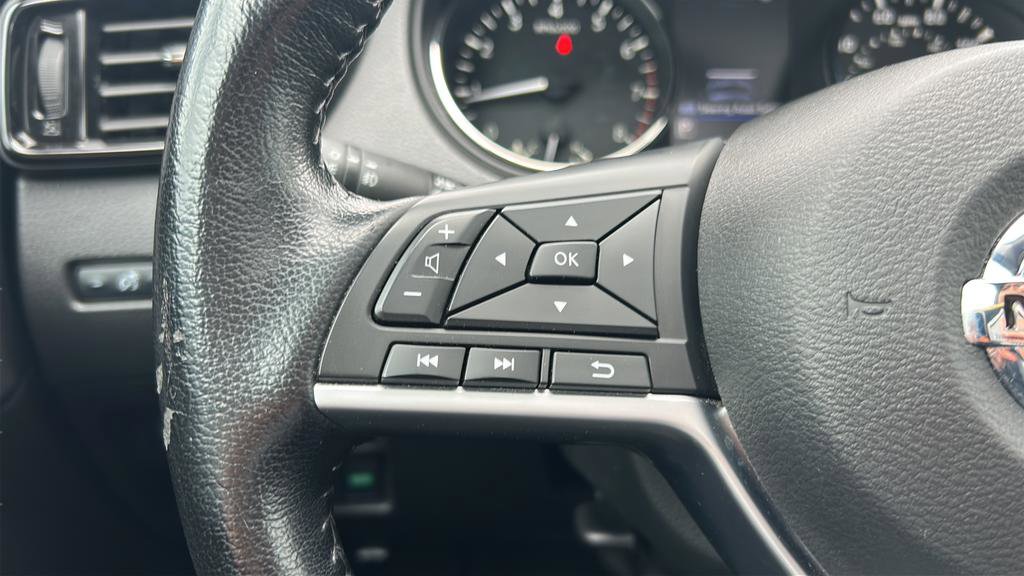 Used 2021 Nissan Rogue Sport SL w/ Premium Package image 23