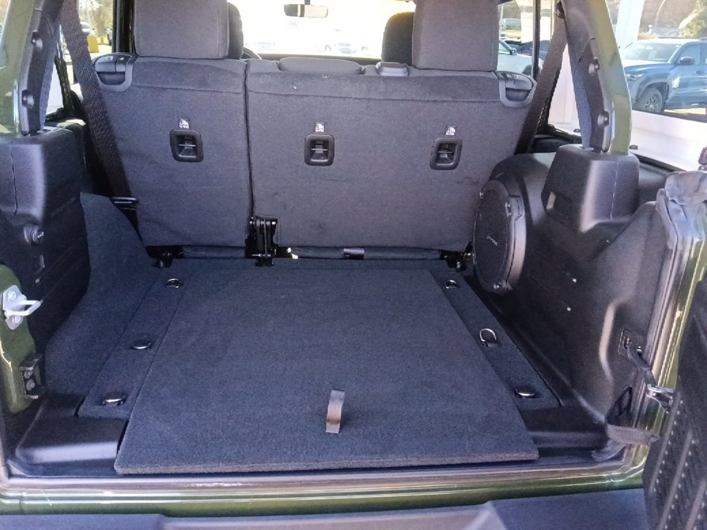 Used 2022 Jeep Wrangler Unlimited Sport image 28