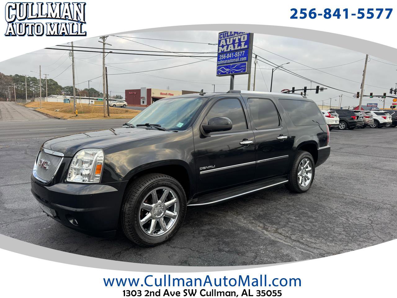 Used 2011 GMC Yukon XL Denali image 1