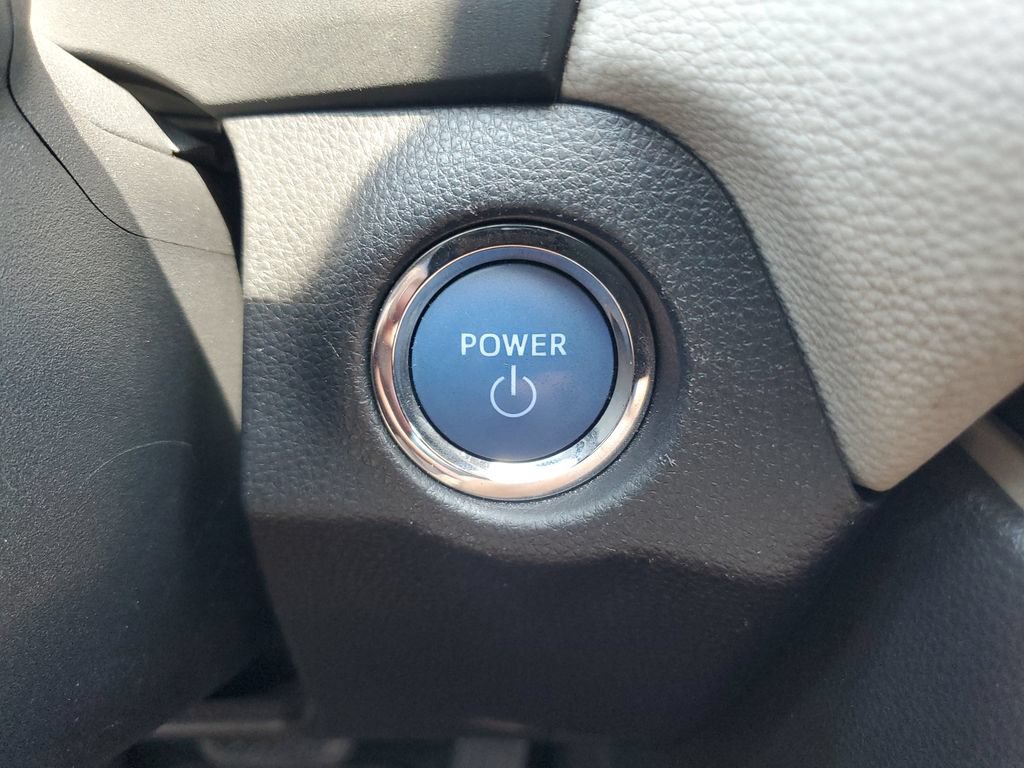 Used 2020 Toyota RAV4 XLE w/ Convenience Package AWD/4WD image 23