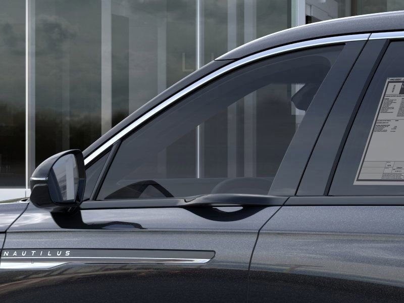New 2025 Lincoln Nautilus Premier image 20