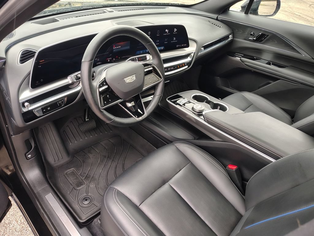 Used 2024 Cadillac Lyriq Sport AWD/4WD image 12