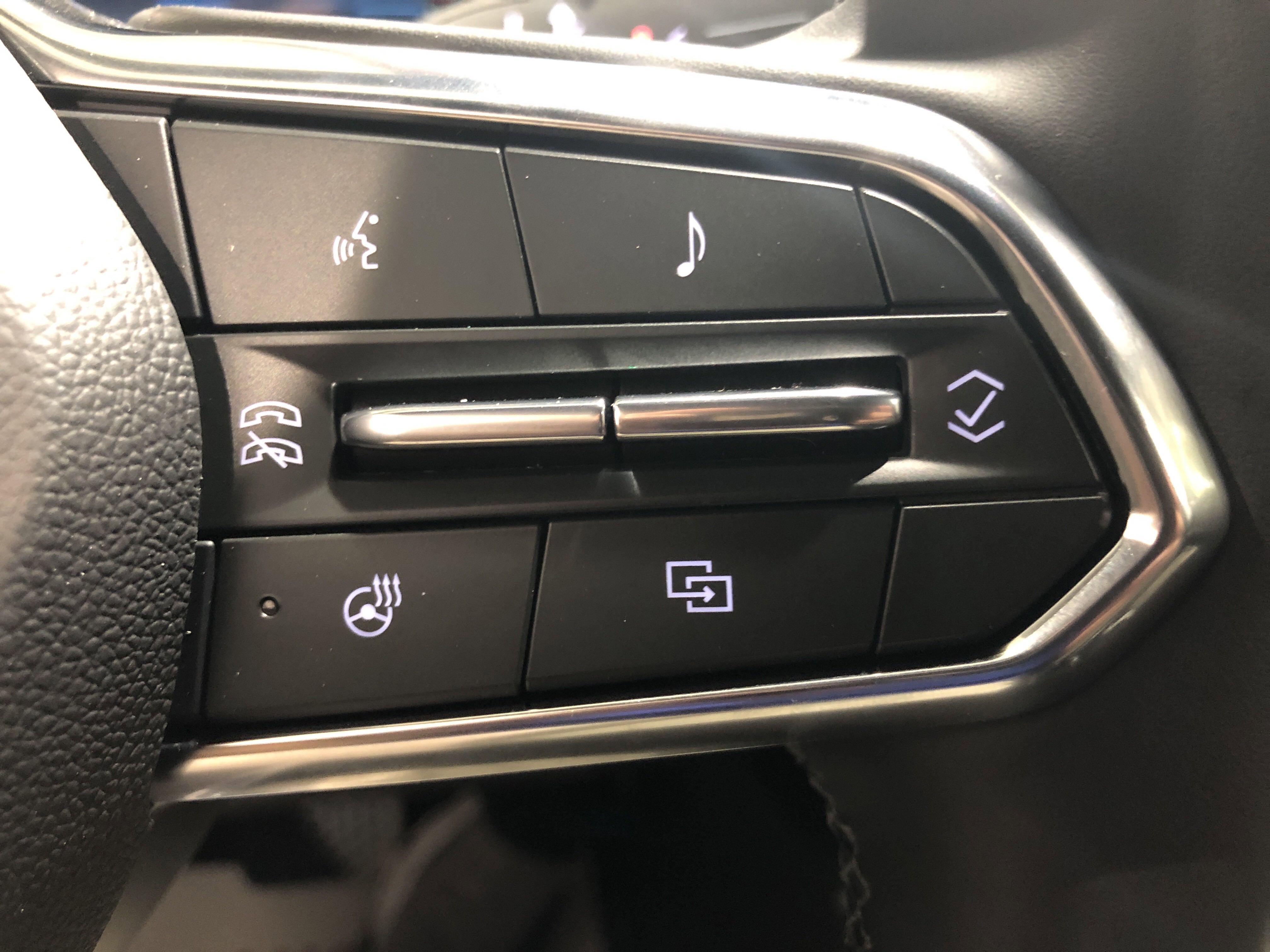 New 2026 Chevrolet Equinox LT w/ Convenience Package II image 14