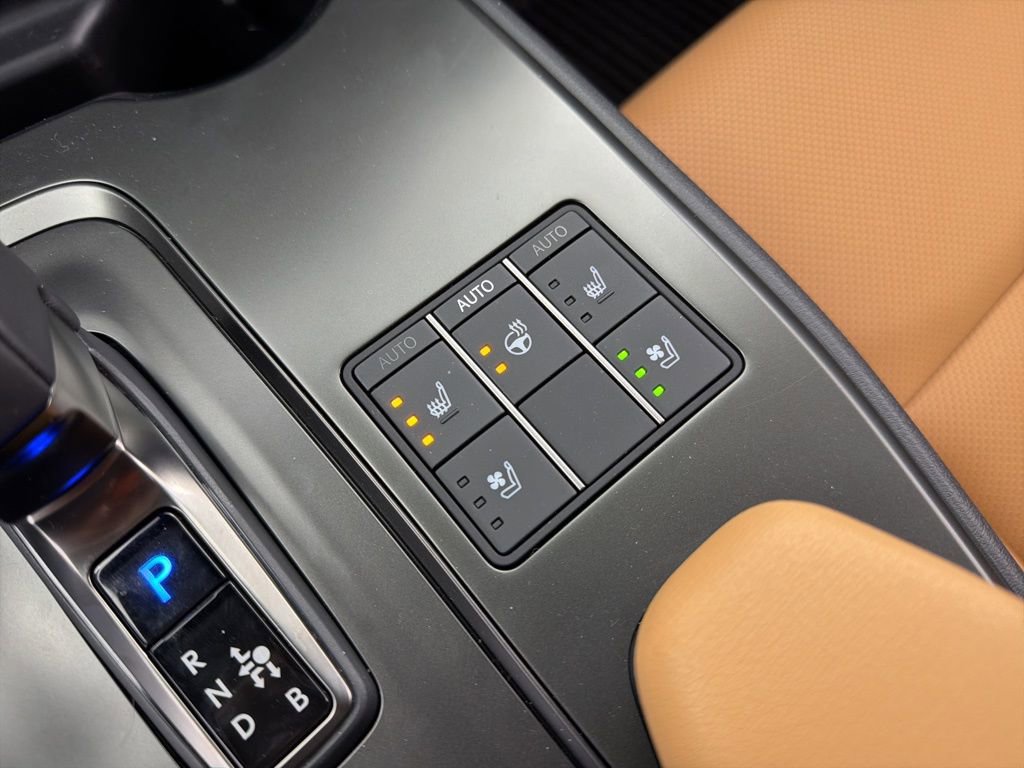 New 2026 Lexus UX 300h AWD image 13