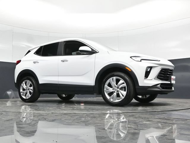 Used 2025 Buick Encore GX Preferred AWD/4WD image 50