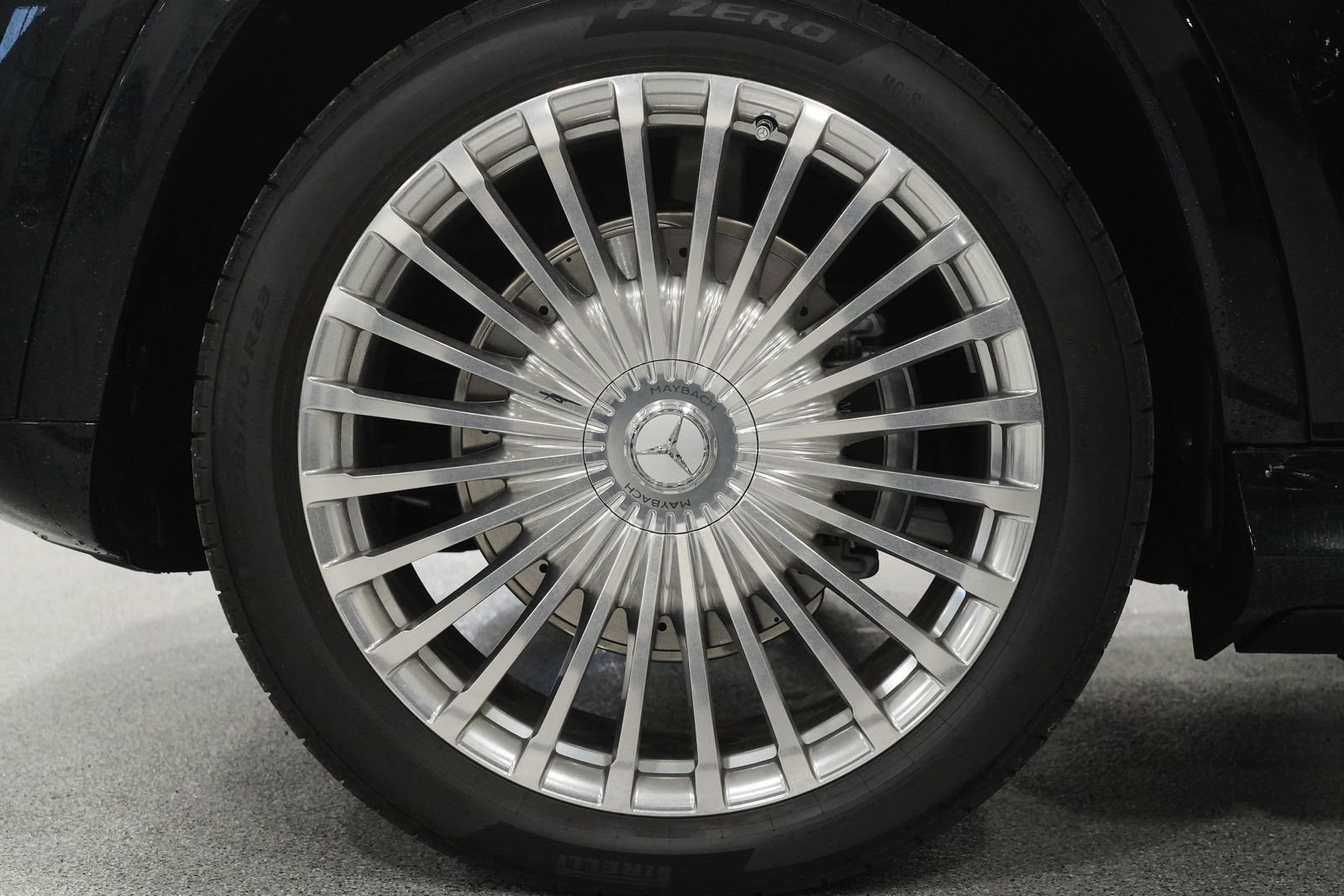 New 2026 Mercedes-Benz Maybach GLS 600 4MATIC image 9