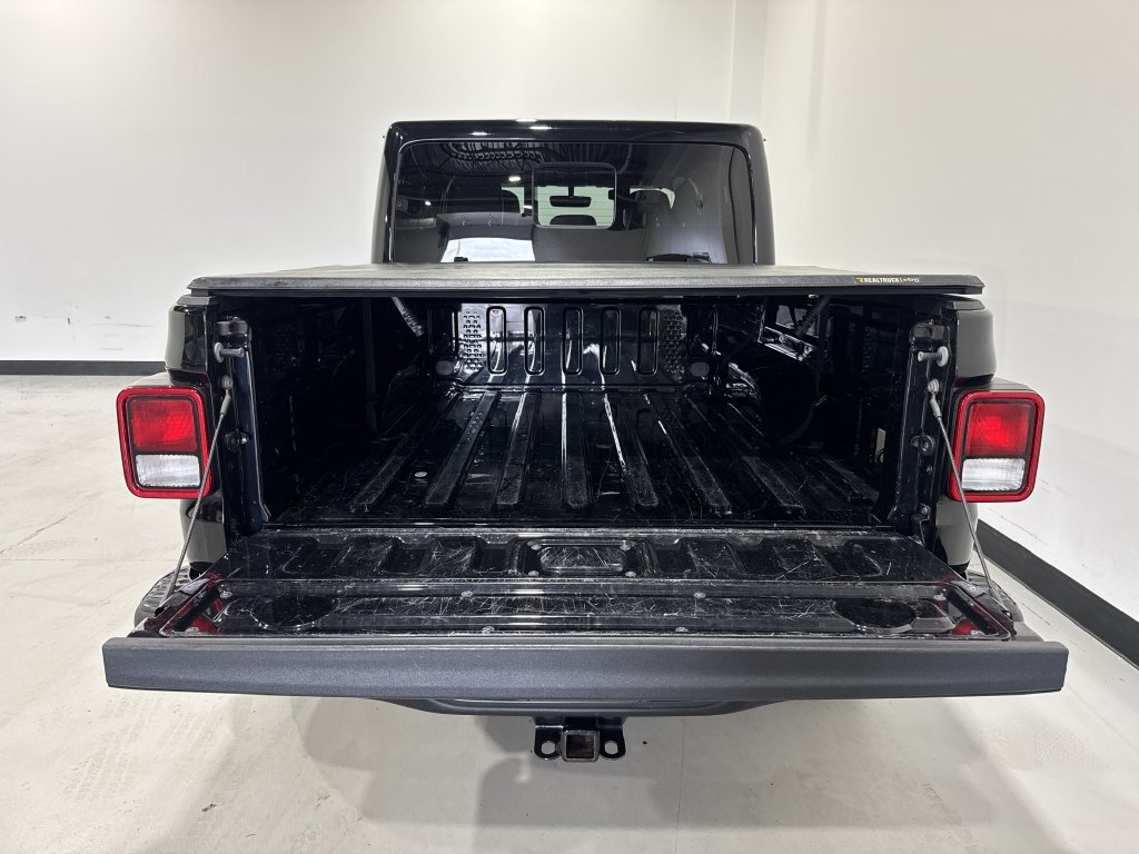 Used 2022 Jeep Gladiator Rubicon w/ Trailer Tow Package AWD/4WD image 25