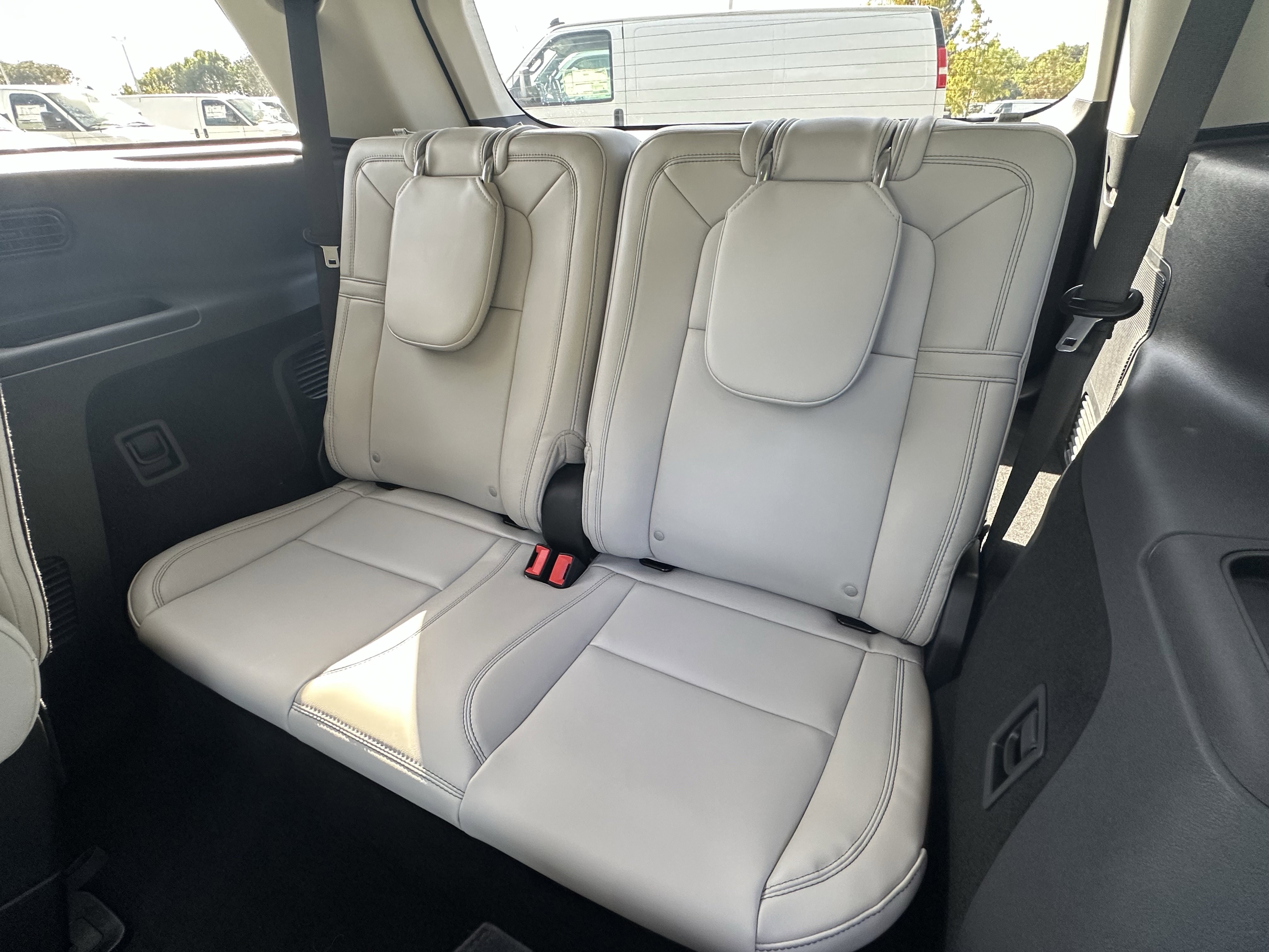 Used 2025 Lincoln Aviator Reserve image 36