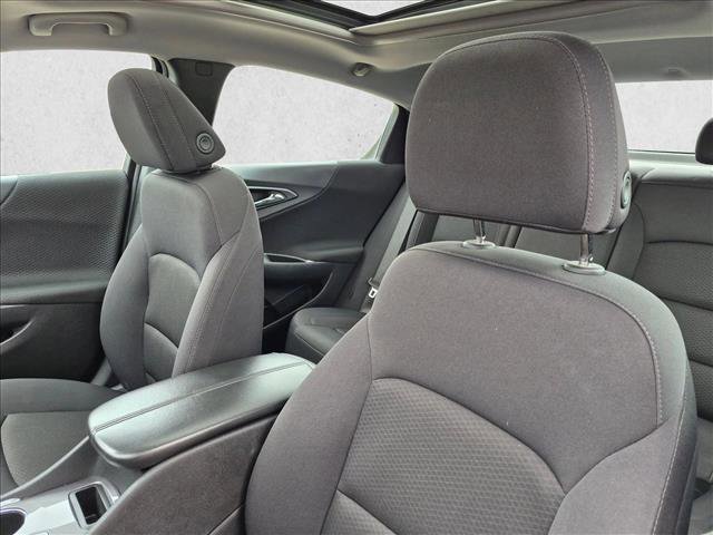 Used 2023 Chevrolet Malibu LT FWD image 17