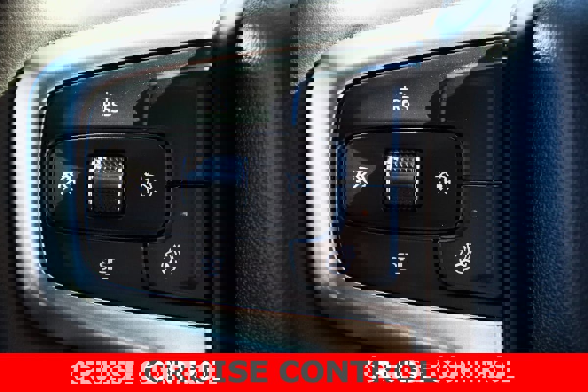 Used 2023 Chevrolet Silverado 3500 LTZ w/ LTZ Convenience Package image 17