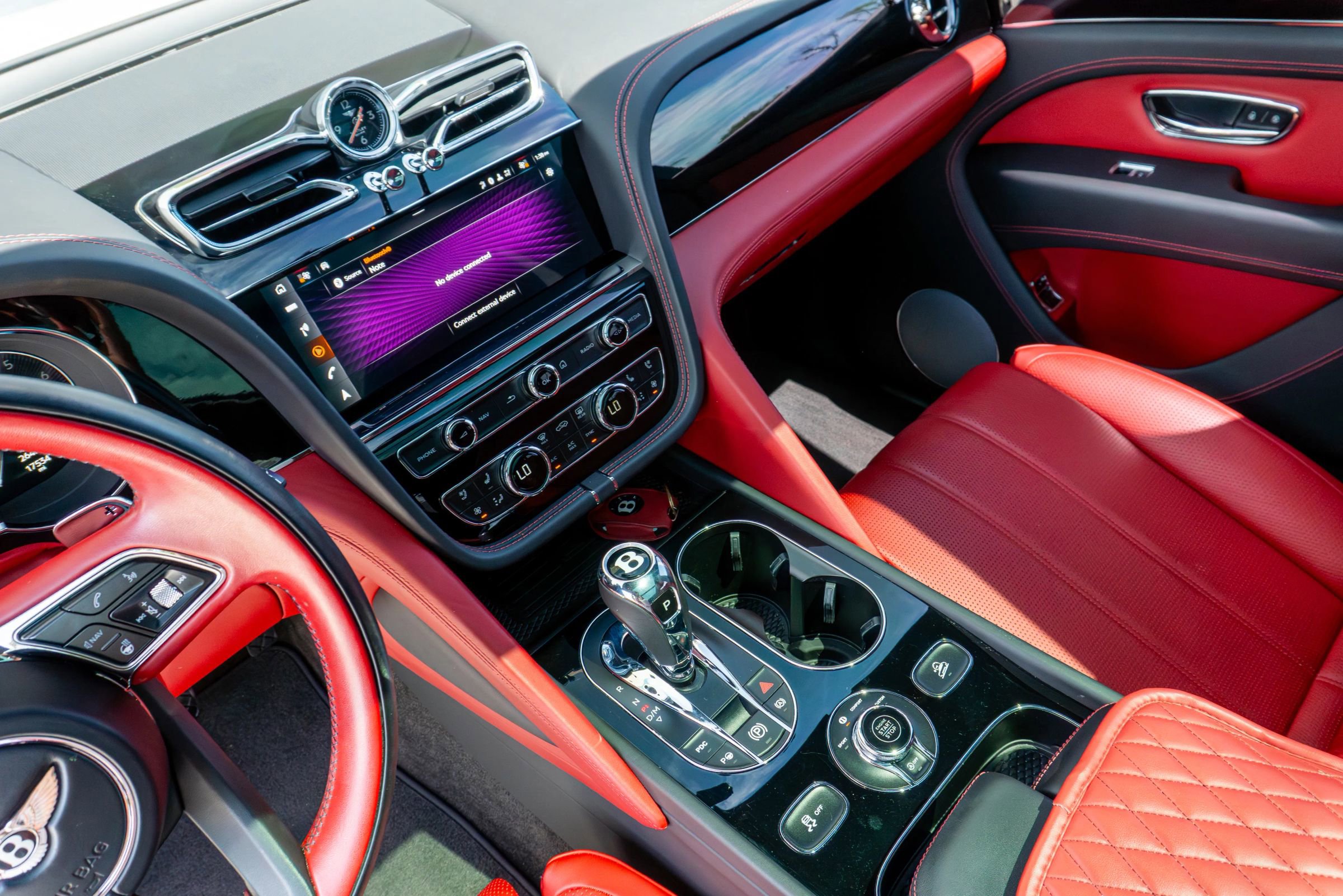 Used 2023 Bentley Bentayga image 15