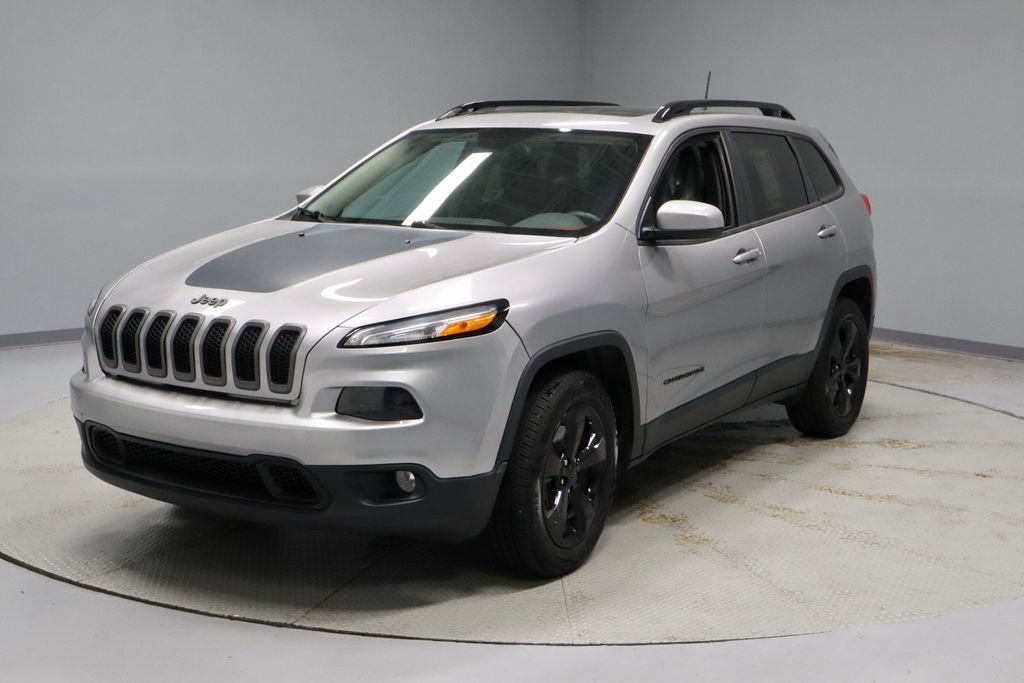 Used 2016 Jeep Cherokee Latitude w/ Comfort/Convenience Group AWD/4WD image 7