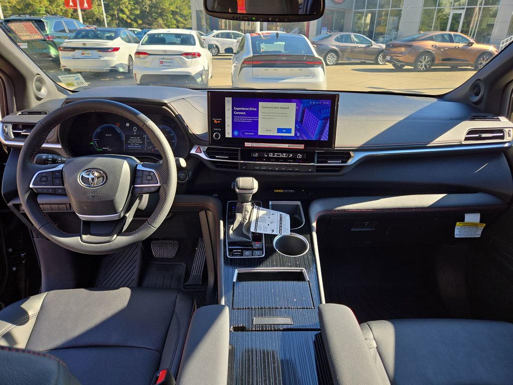 Used 2025 Toyota Sienna XSE image 20