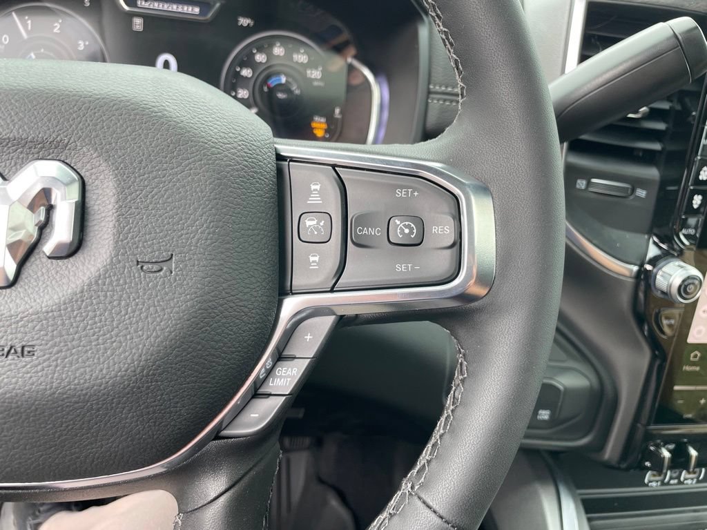 New 2026 RAM 2500 Laramie AWD/4WD image 21