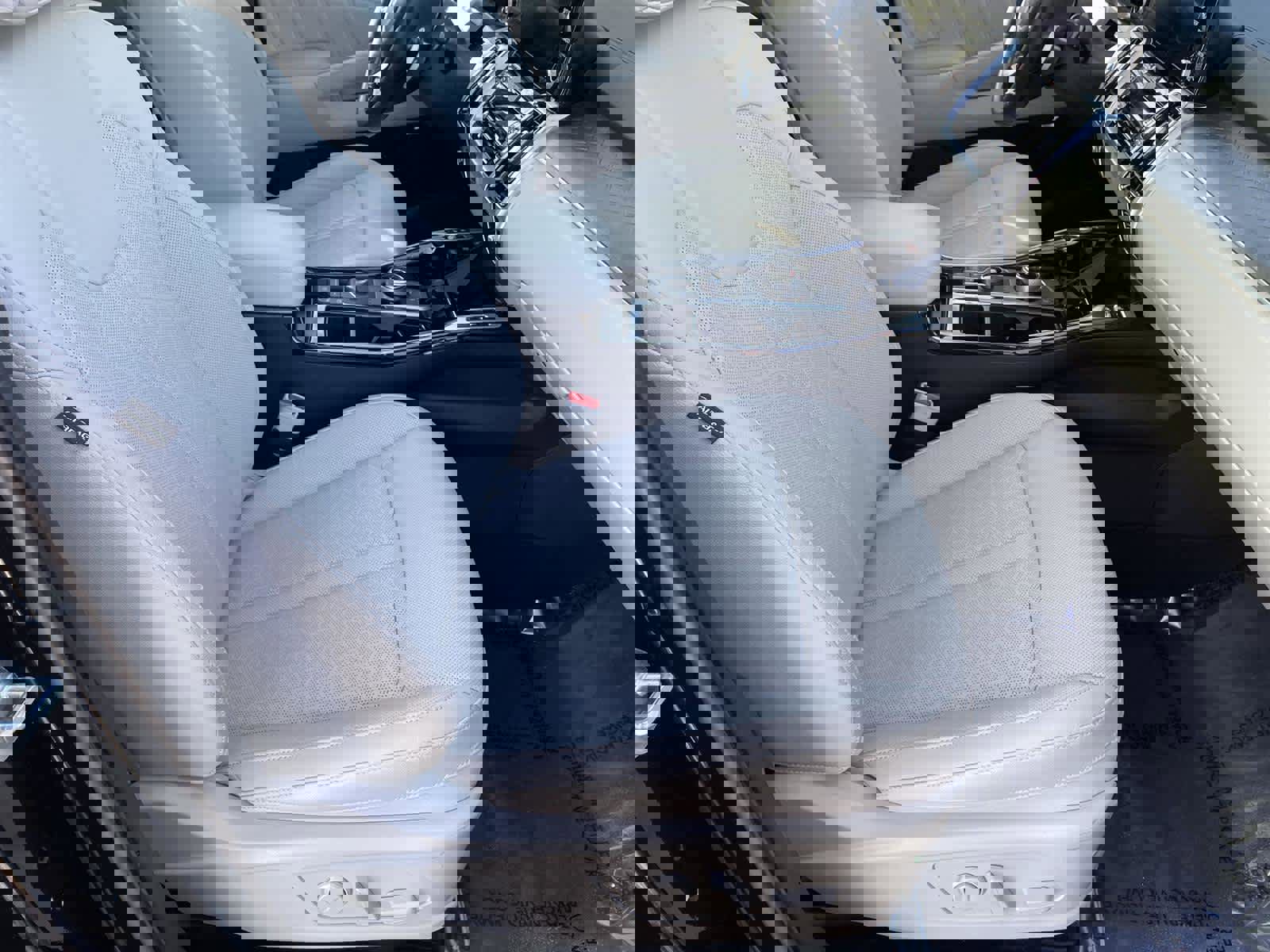 Used 2023 Kia Sorento SX Prestige w/ Panoramic Sunroof Package image 19