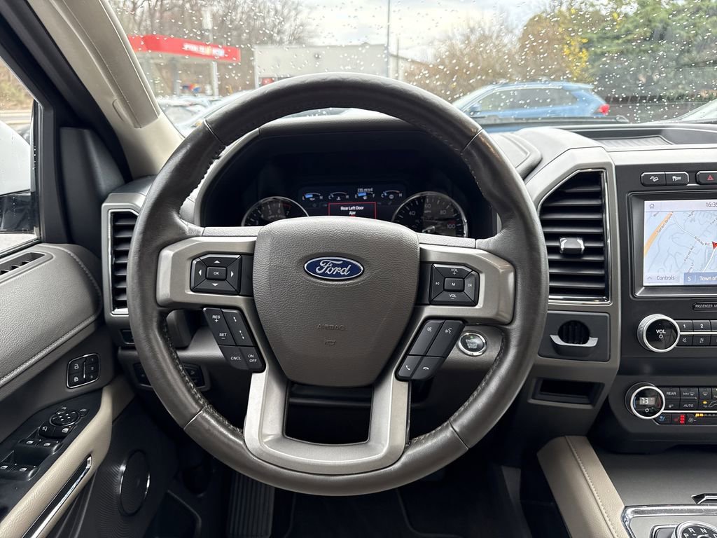 Used 2021 Ford Expedition XLT image 12