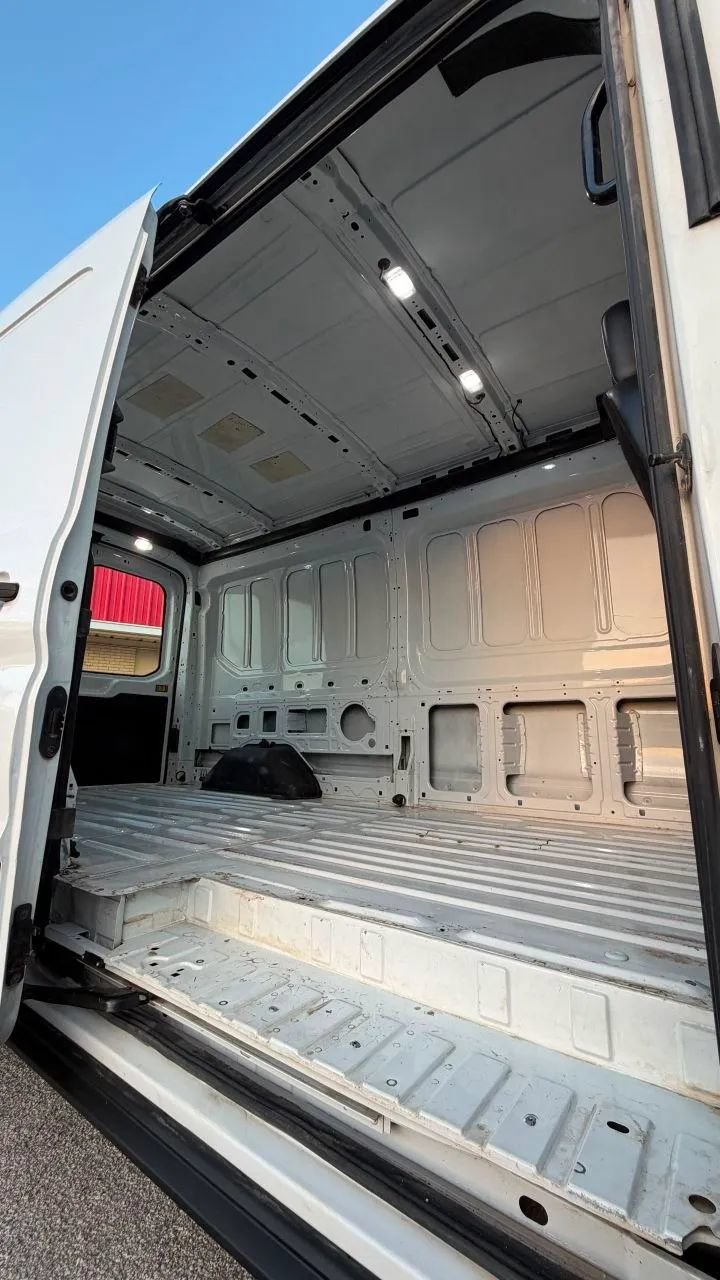 Used 2020 Ford Transit 250 Medium Roof AWD w/ Load Area Protection Package image 21