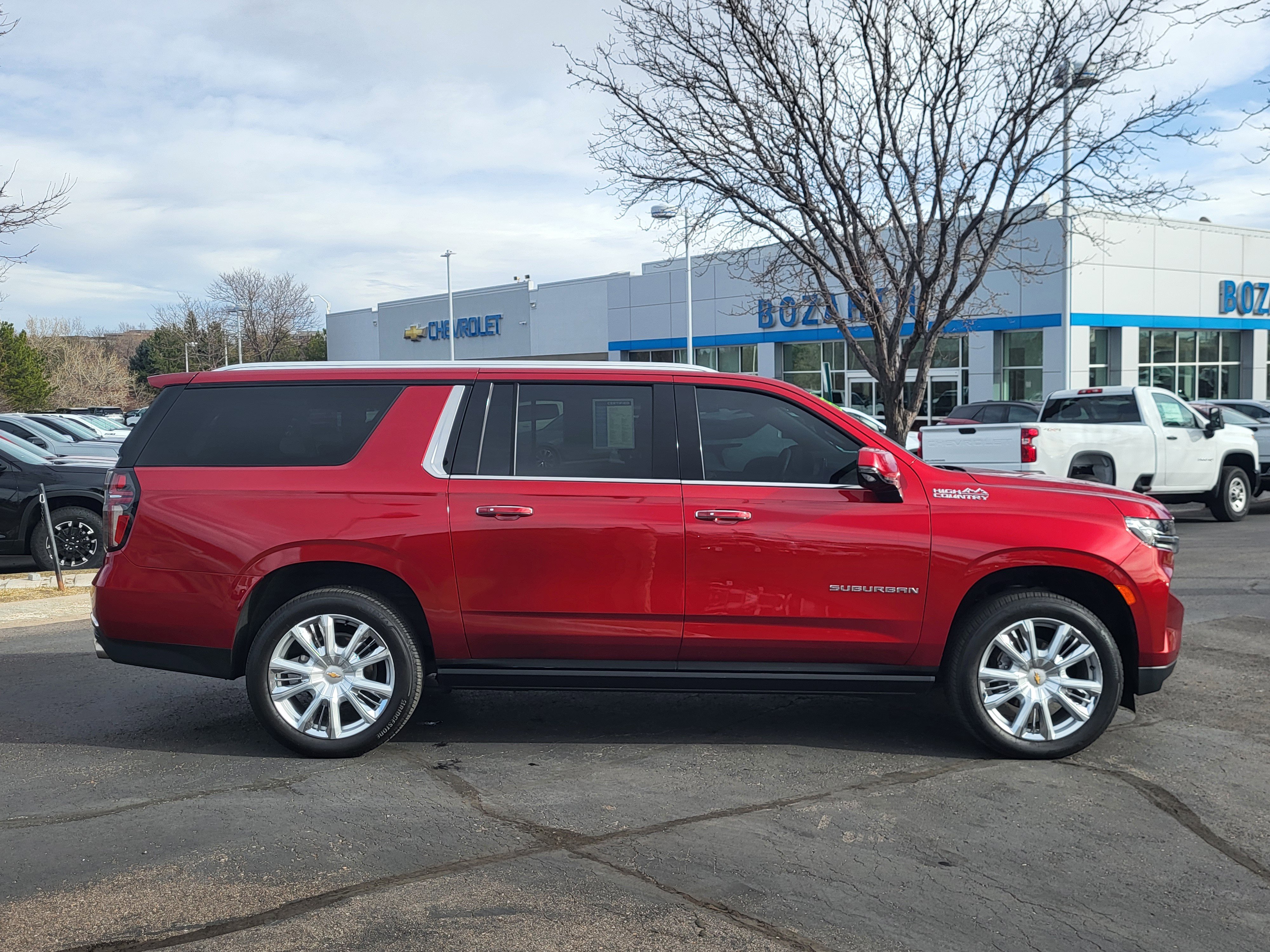 Certified 2023 Chevrolet Suburban High Country image 2