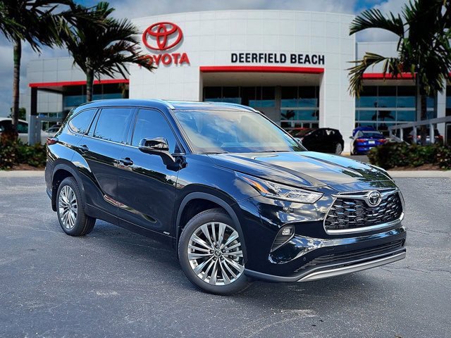 New 2025 Toyota Highlander Platinum image 1