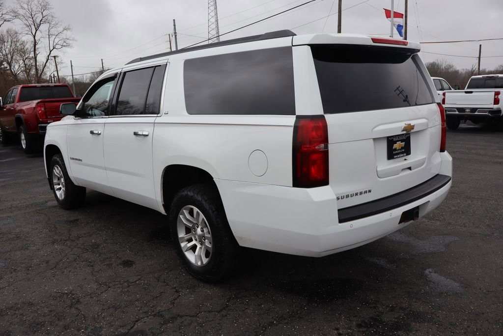 Used 2015 Chevrolet Suburban LS image 3