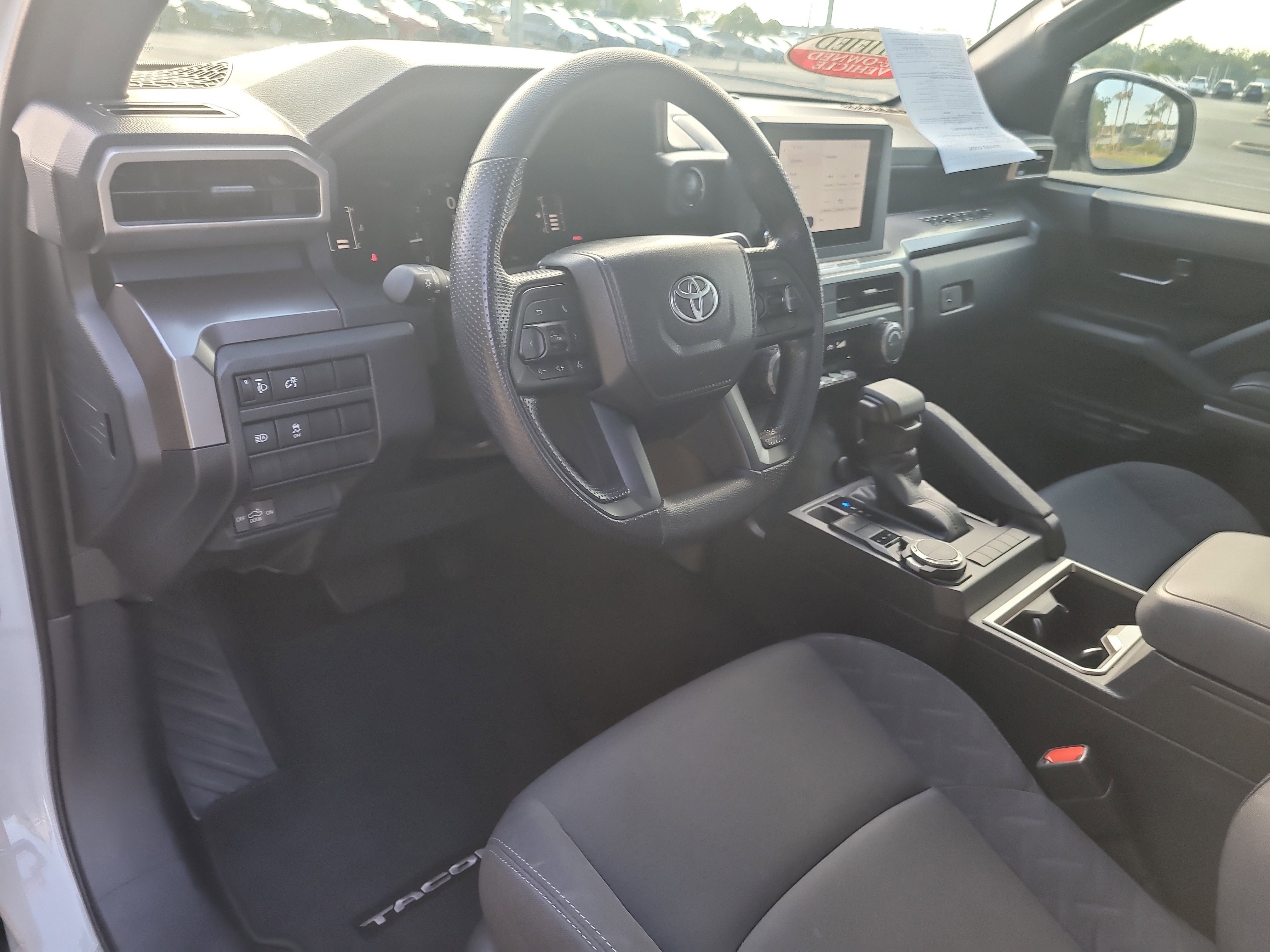 Used 2024 Toyota Tacoma SR5 AWD/4WD image 19