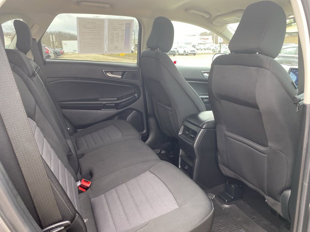 Used 2022 Ford Edge SE w/ Cargo Accessory Package image 13