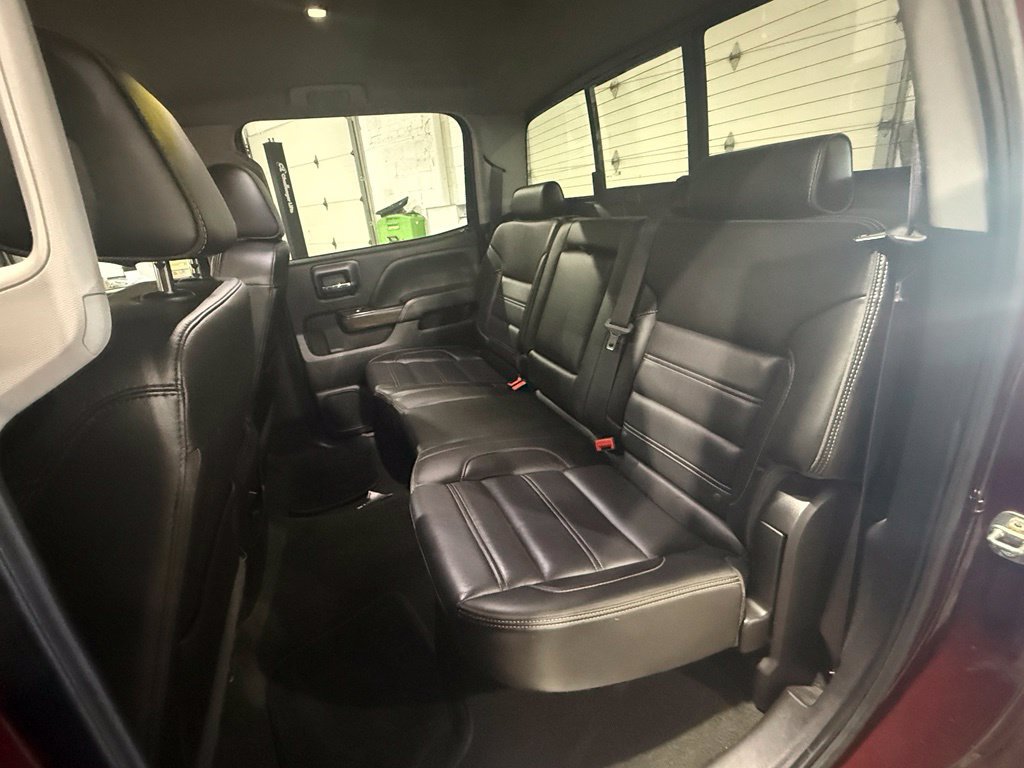 Used 2017 GMC Sierra 2500 Denali w/ Duramax Plus Package AWD/4WD image 27