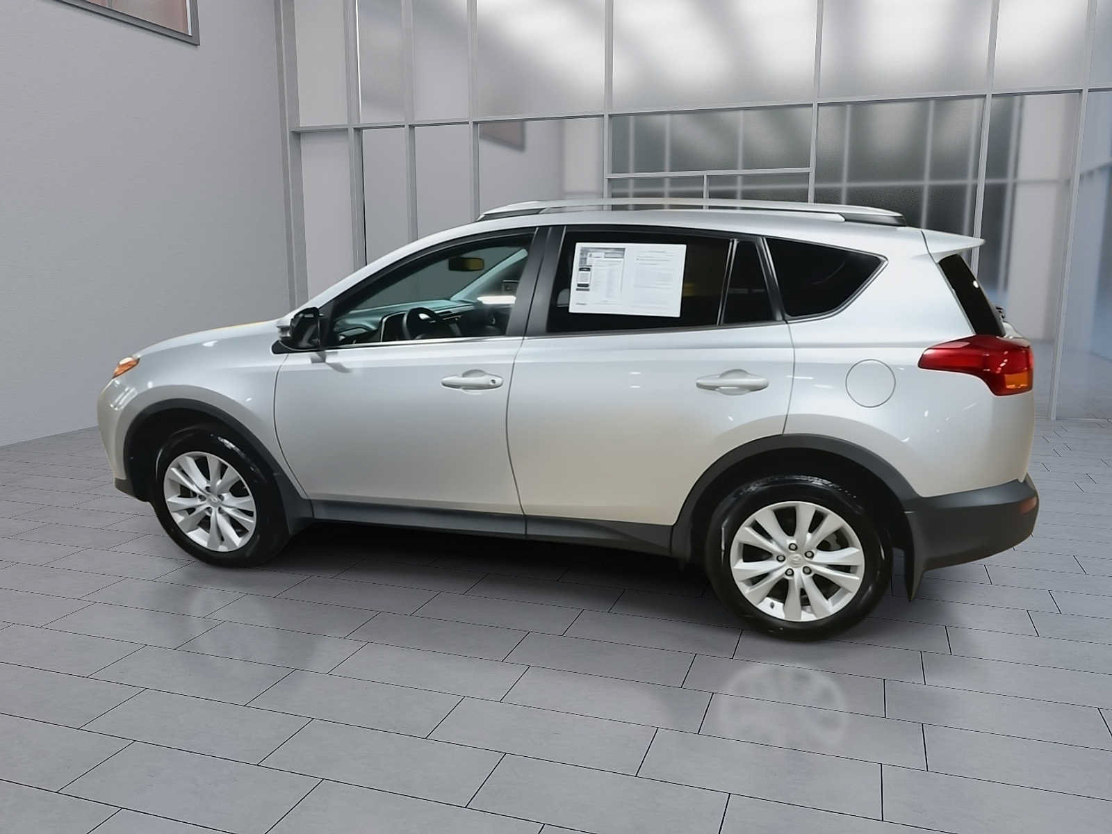 Used 2015 Toyota RAV4 Limited AWD/4WD image 6