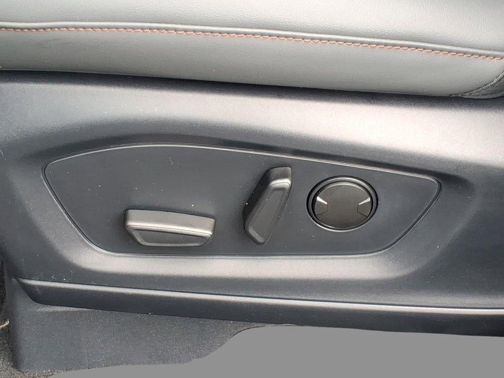 New 2026 Ford Explorer Active image 17