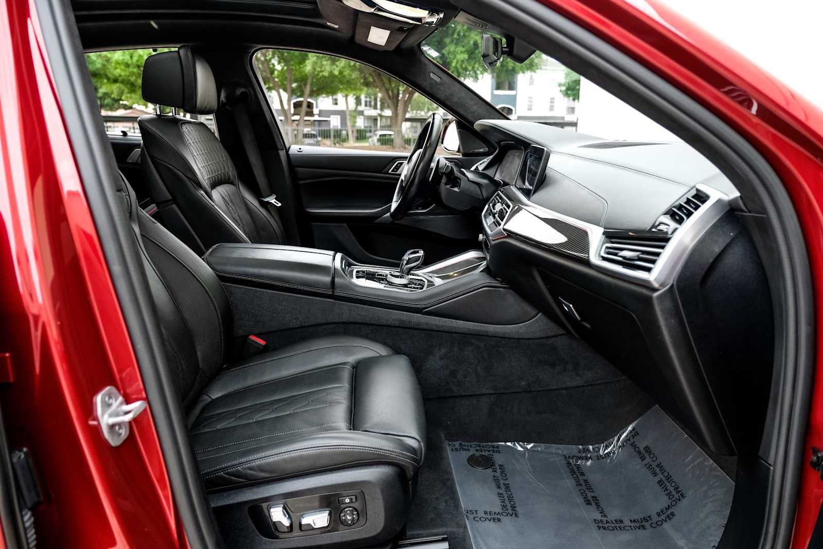 Used 2021 BMW X6 M50i w/ Executive Package image 34