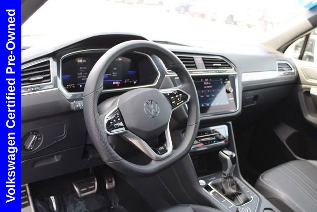 Used 2024 Volkswagen Tiguan SE R-Line image 18
