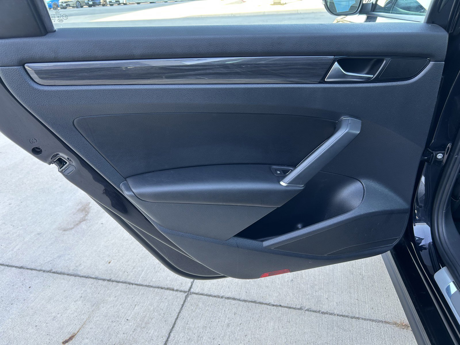 Used 2020 Volkswagen Passat 2.0T R-Line image 13