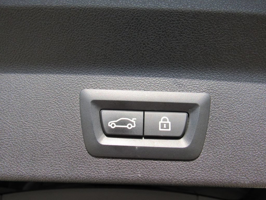 Used 2022 BMW X3 sDrive30i w/ Convenience Package RWD image 18