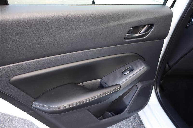 Used 2025 Nissan Altima 2.5 SV image 9