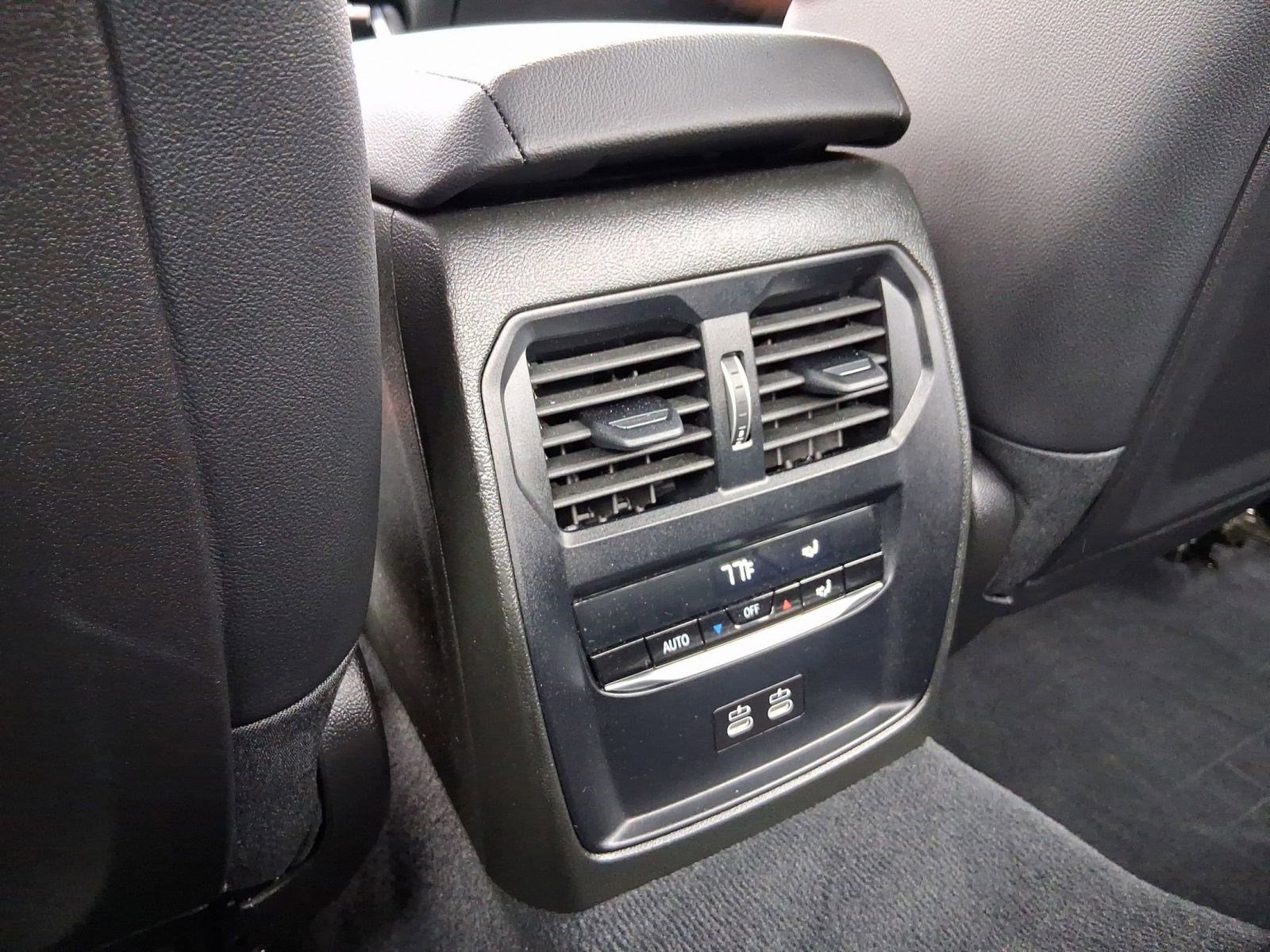 Used 2025 BMW 330i Sedan w/ Convenience Package image 30