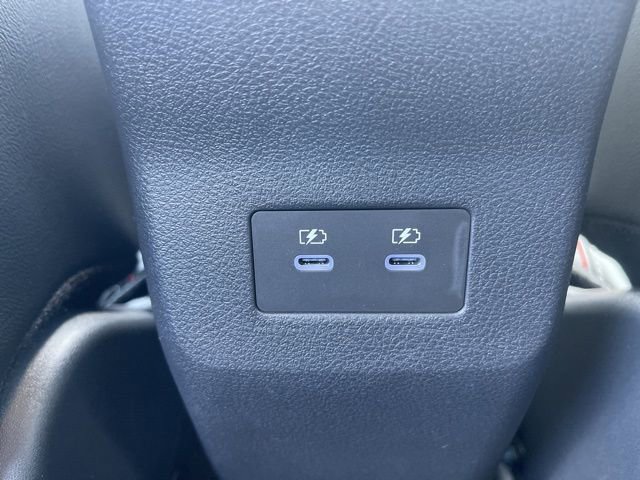 New 2025 Nissan Kicks SR image 13