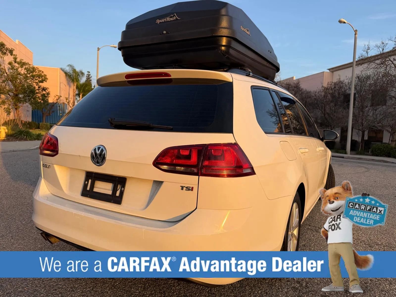 Used 2016 Volkswagen Golf S image 12