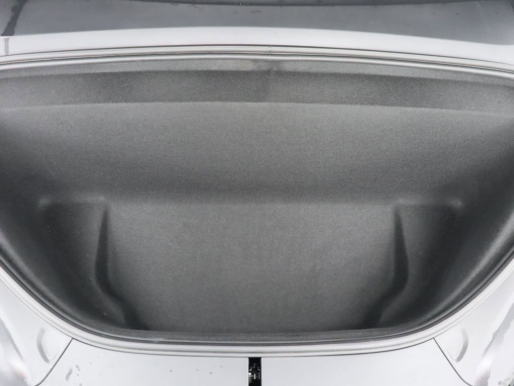 Used 2024 Tesla Model X image 11