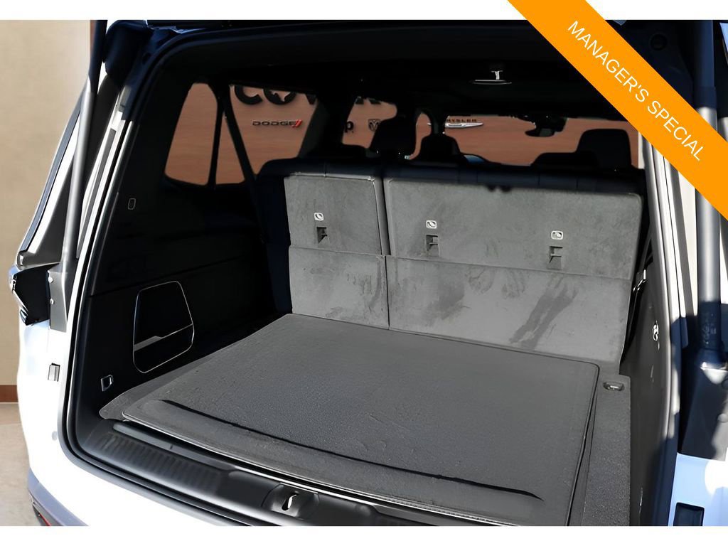 New 2026 Jeep Grand Wagoneer L Limited AWD/4WD image 17