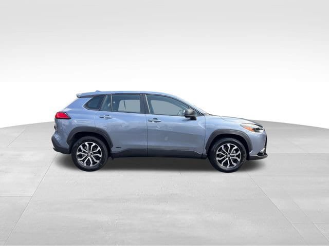 Used 2024 Toyota Corolla Cross AWD Hybrid image 6
